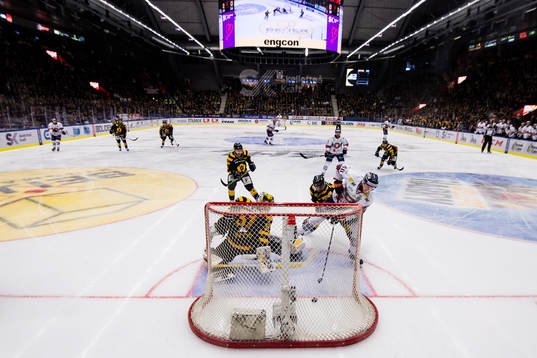 Växjös Elias Pettersson gör 0-1 målet bakom