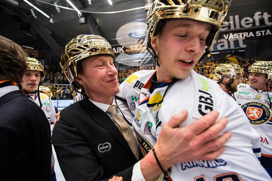Växjös assisterande tränare Jörgen Jönsson och Elias