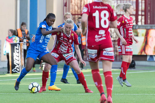Eskilstunas Sonja Okobi och Piteås Julia Karlenäs