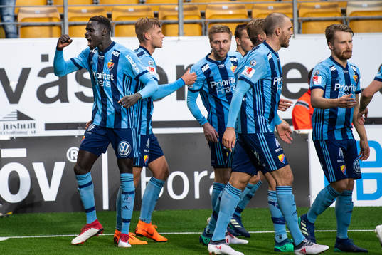 Djurgårdens Aliou Badji (längst till höger) jublar