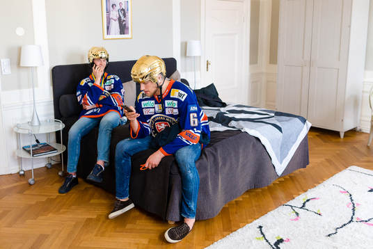 Växjös Elias Pettersson och Eric Martinsson sitter i en