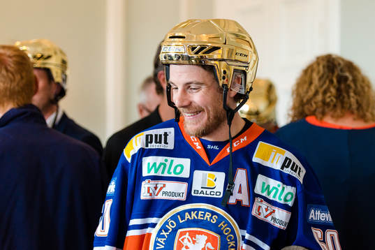 Växjös Erik Josefsson när Växjö firar SM-guldet på