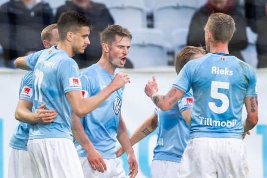 Malmö FFs Markus Rosenberg jublar med lagkamrater