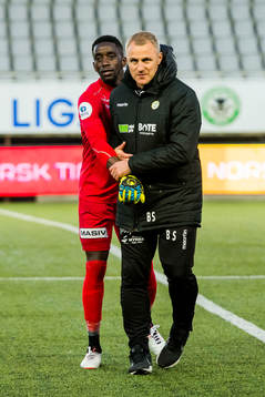 Goalkeeper Arnold Origi of Sandnes Ulf and Bengt Sæternes,