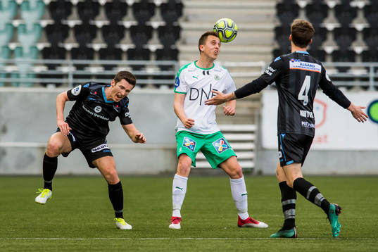 Daniel Edvardsen of Sandnes Ulf , Ivar Sollie Rønning of