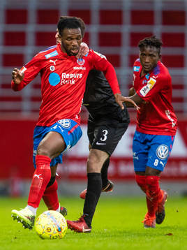AFC Eskilstunas Kadir Hodzic drar i Helsingborgs Mohammed