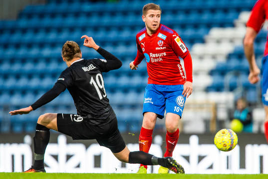 AFC Eskilstunas Felix Michel och Helsingborgs Darijan