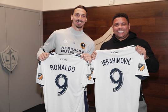 I denna handoutbild från LA Galaxy ses Zlatan Ibrahimovic