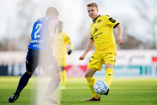 Ronald Hernández of Stabæk and Elliot Käck of Start