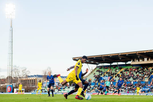 Damion Lowe of Start