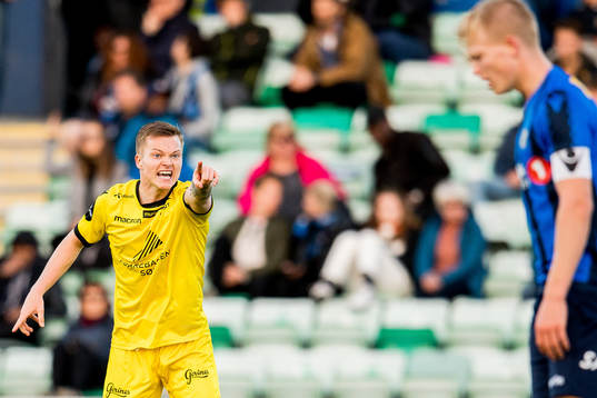 Aron Sigurdarson of Start celebrates