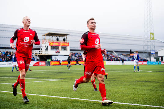Kristoffer Barmen and Amer Ordagic of Brann celebrate 1-0