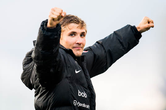 Steffen Lie Skålevik of Brann celebrates