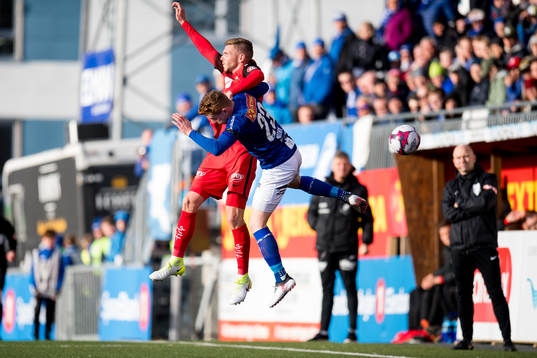 Gilli Rolantsson of Brann and Aslak Fonn Witry of Ranheim