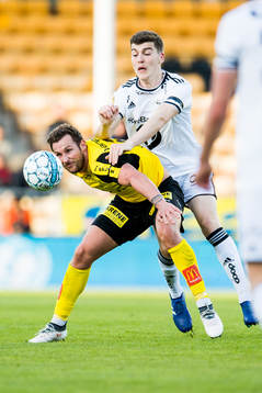 Gary Martin of Lillestrøm and Jacob Rasmussen of Rosenborg