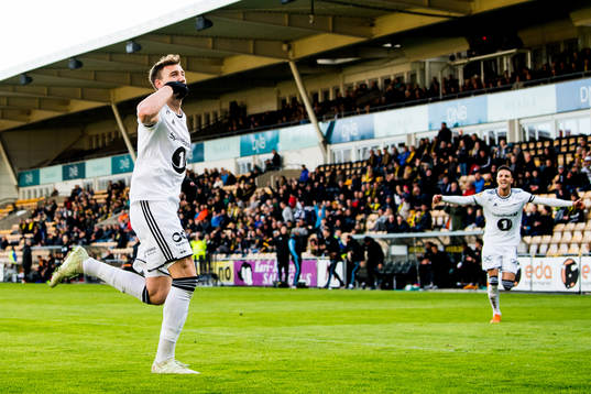 Nicklas Bendtner of Rosenborg celebrates scoring 1-0 with