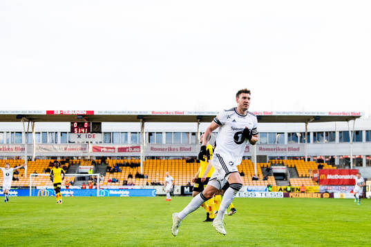 Nicklas Bendtner of Rosenborg celebrates scoring 1-0