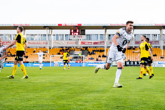Nicklas Bendtner of Rosenborg celebrates scoring 1-0
