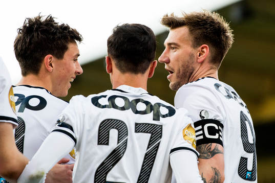 Nicklas Bendtner of Rosenborg celebrates scoring 1-0 with