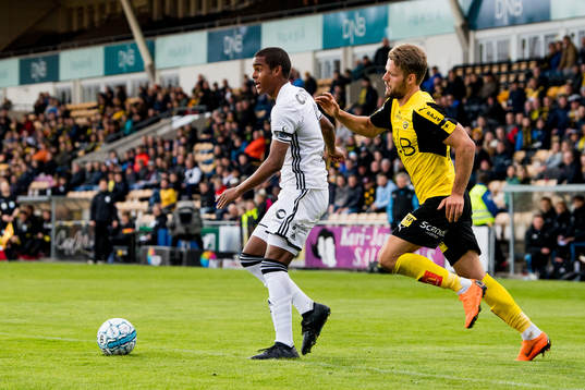 Emil Konradsen Ceide of Rosenborg and Mats Haakenstad of