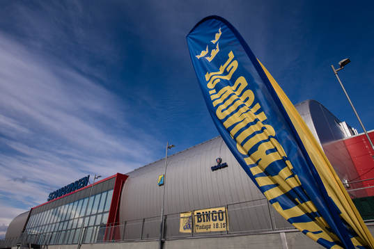 Exteriör av Scaniarinken innan ishockeymatchen i Sweden