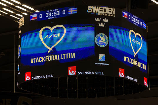En hyllning till Avicii Tim Bergling på mediakuben innan