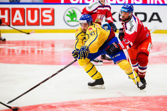 Sveriges Mika Zibanejad och Tjeckiens  Michal Jordan