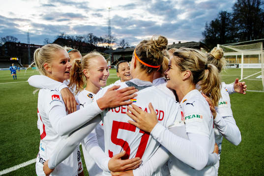 Bläddra bland fler bilder av Fotboll, Damallsvenskan, FC Rosengård - Eskilstuna