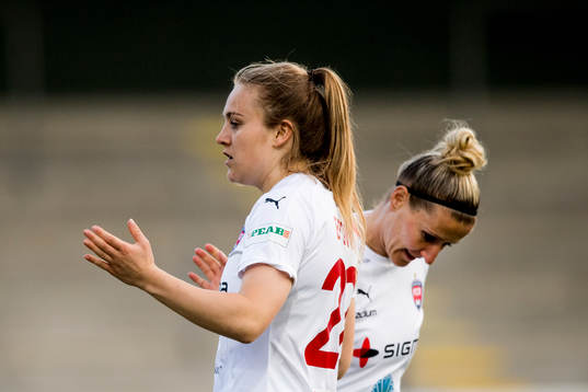 Rosengårds Fiona Brown och Anja Mittag deppar eter missad