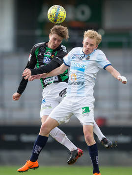 GAIS Marcus Bergholtz i nickduell med Gefles Adam Bergmark
