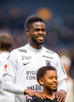 Sirius Abdul Razak före fotbollsmatchen i Allsvenskan