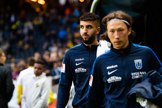 Sirius Omar Eddahri före fotbollsmatchen i Allsvenskan
