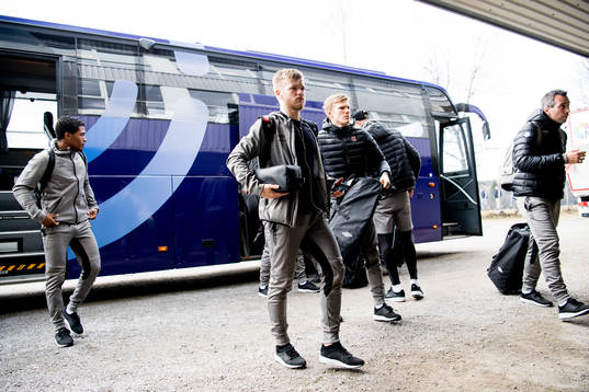 Adam Örn Arnarson, goalkeeper Andreas Lie and the other
