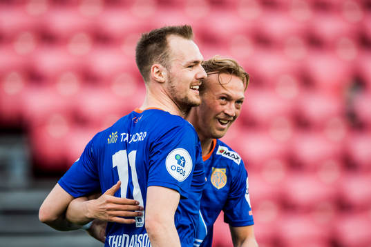 Aron Elís Thrándarson of Aalesund celebrates with his