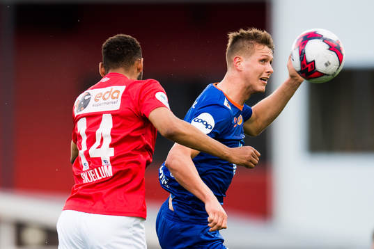 Markus Skjellum of Kongsvinger and Hólmbert Fridjónsson