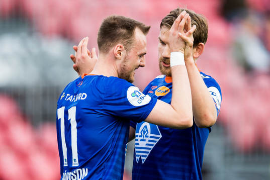 Aron Elís Thrándarson of Aalesund celebrates the 0-1 goal