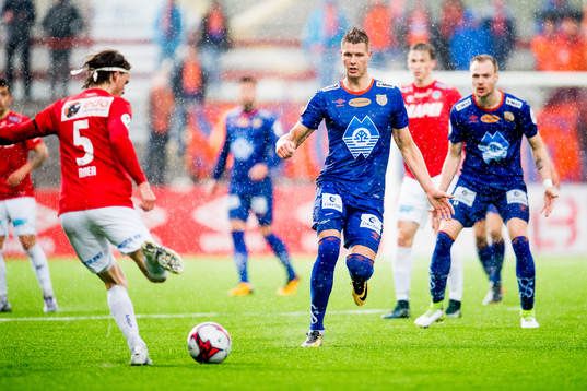 Christian Røer of Kongsvinger and Hólmbert Fridjónsson