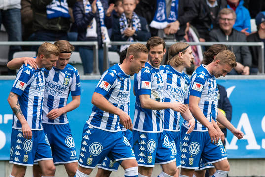 IFK Göteborgs Elias Mar Omarsson  jublar med lagkamrater