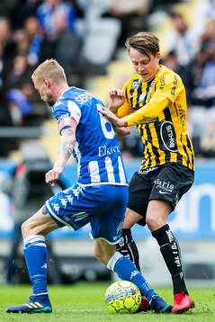 IFK Göteborgs Sebastian Eriksson och Häckens Viktor