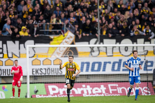 Häckens Paulinho jublar