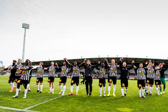 Landskronas spelare jublar