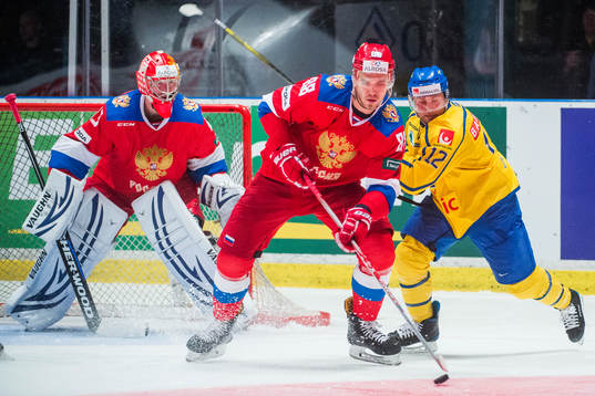 Rysslands målvakt Vasily Koshechkin, Nikita Tryamkin och