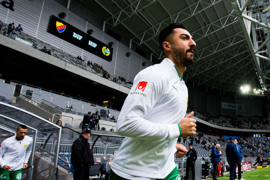 Hammarbys Jiloan Hamad springer in för att värma upp