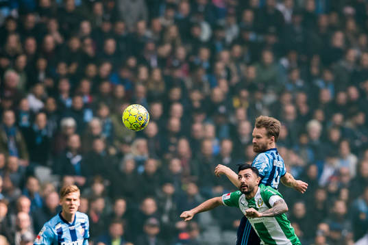 Hammarbys Jiloan Hamad och Djurgårdens Jacob Une Larsson