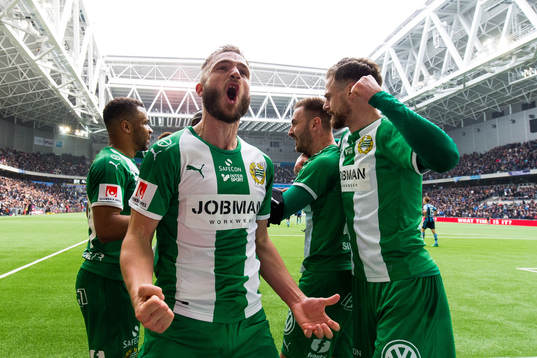 Hammarbys Mats Solheim jublar