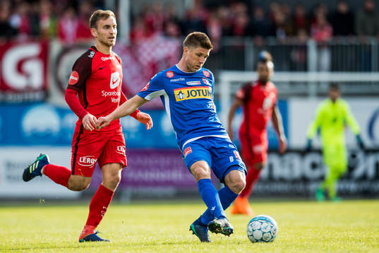 Amer Ordagic of Brann and Erik Mjelde of Sandefjord