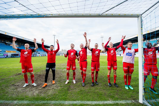 Bläddra bland fler bilder av Football, Eliteserien, Sandefjord - Brann
