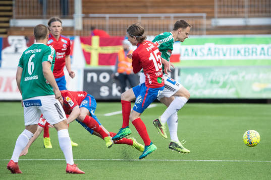 Helsingborgs Max Svensson och Brages Simon Alexandersson  i
