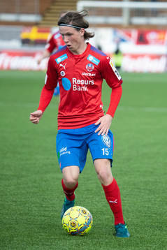 Helsingborgs Max Svensson  i fotbollsmatchen i superettan