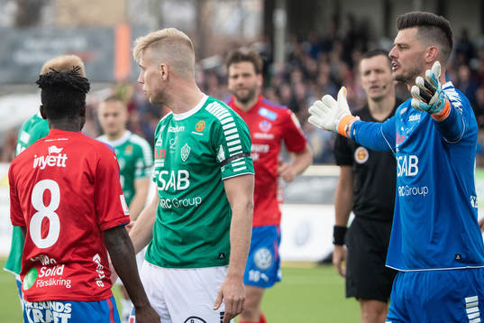 Helsingborgs Mamudu Moro och Brages Mattias Liljestrand och